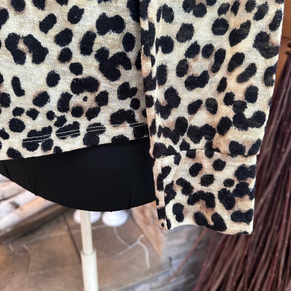 EXPRESS Mob Wife Leopard Animal Print Long Sleeve High Low Baddies Sweater Sz M - Picture 8 of 16